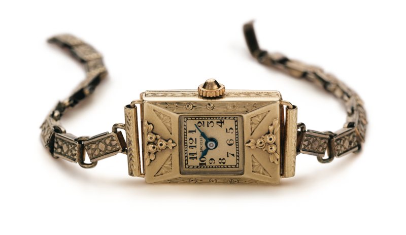 Relógio da marca Carl F. Bucherer — Manero Peripheral