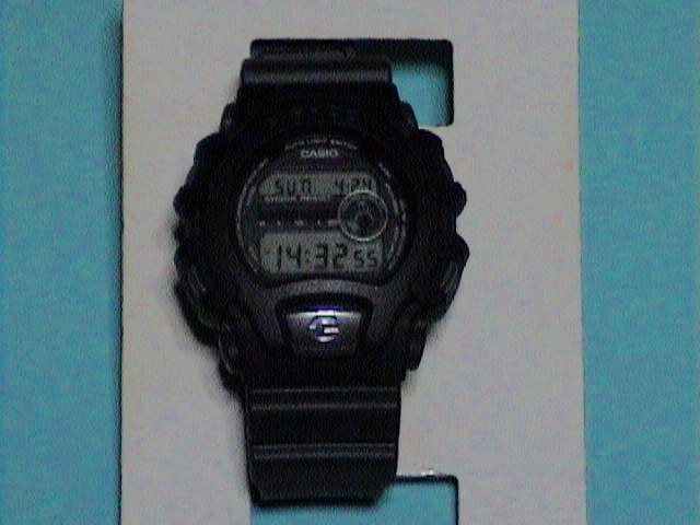 Relógio da marca G-Shock — DW-5600 / MR-G