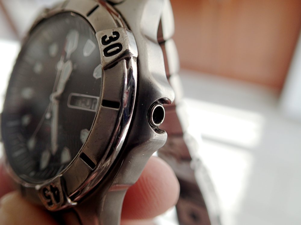 Relógio da marca Guess — Coleções fashion