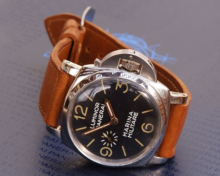 Relógio da marca Panerai — Luminor / Radiomir