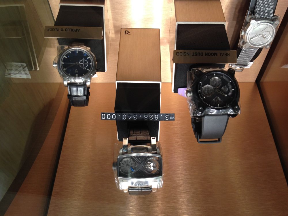 Relógio da marca Romain Jerome — Titanic-DNA / Moon Dust